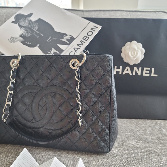 Chanel Black Caviar Silver Bag